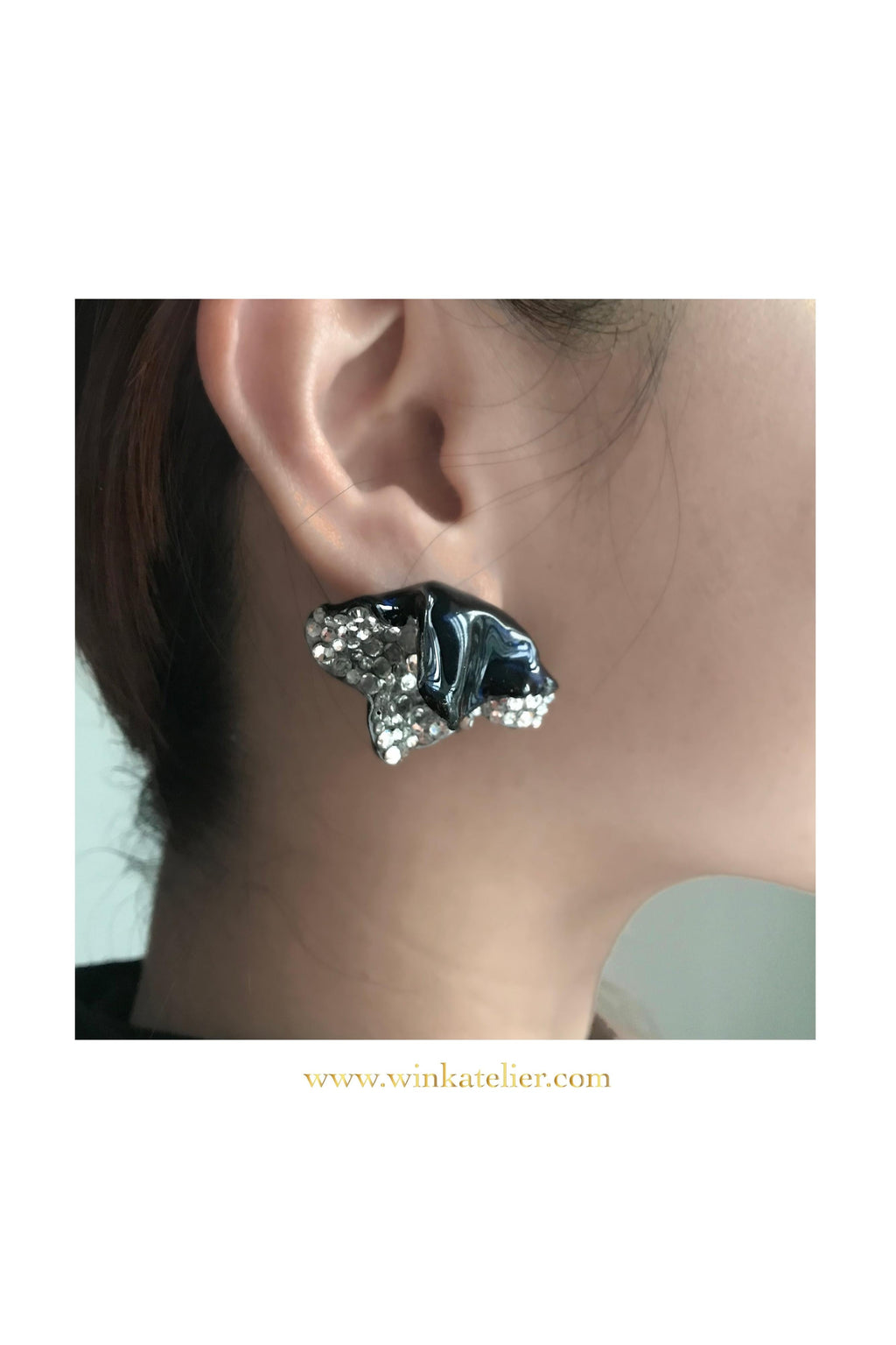 Mermaid's Tails Earrings (Black)