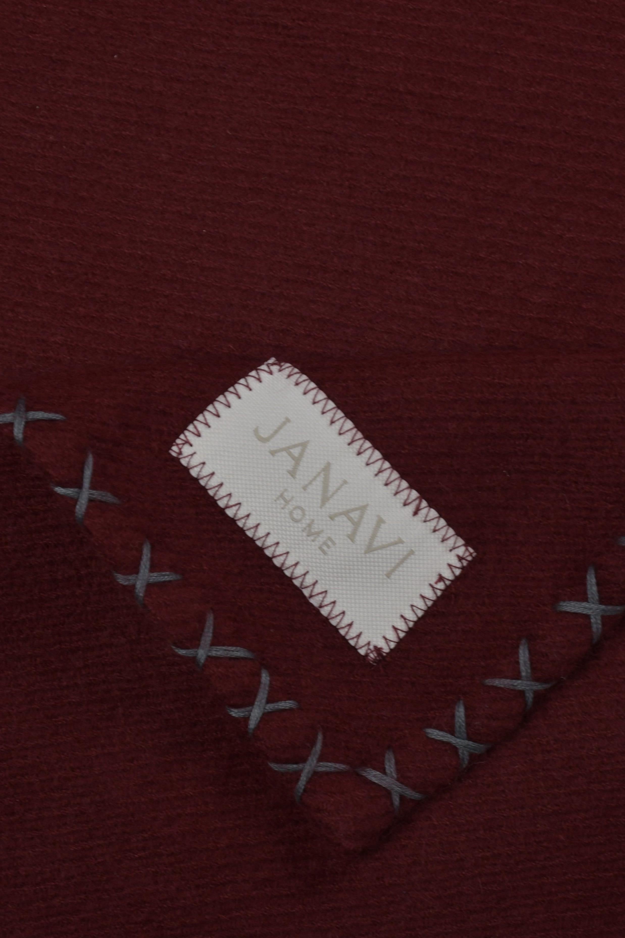 Medium Twill Blanket (Grape)