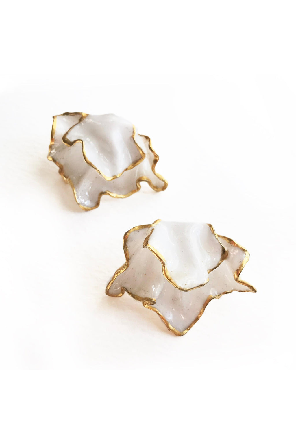 Fish Fin Flowers Earrings (White)